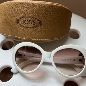 Stylish Tod’s Sunglasses for Toddlers